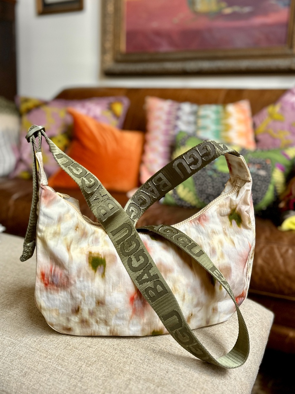 NEW Baggu Medium Nylon Crescent Bag Abstract Floral colorway